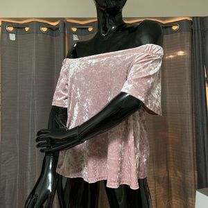 Gorg blush pink velvet off the shoulder shirt!